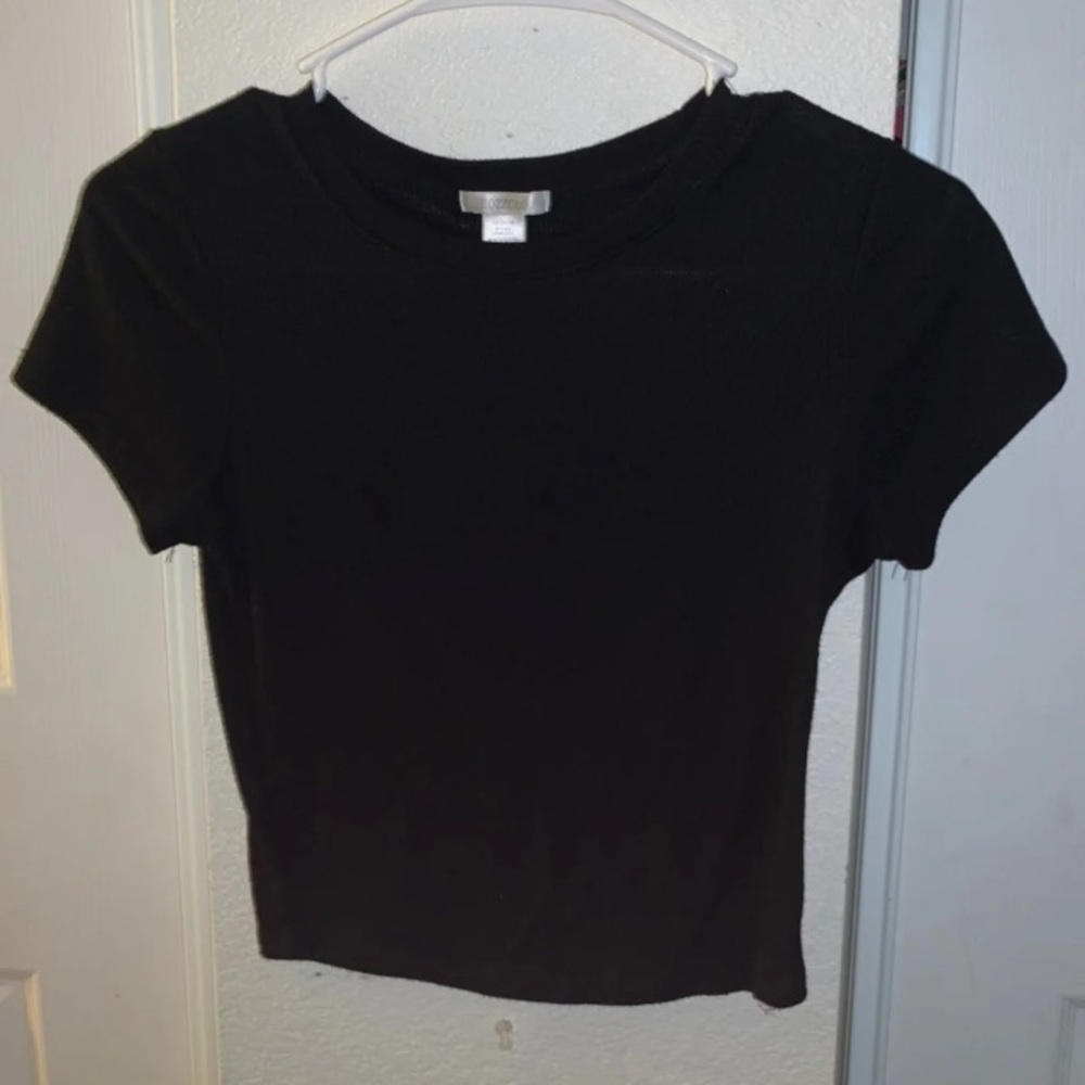 Fashion nova black crop top